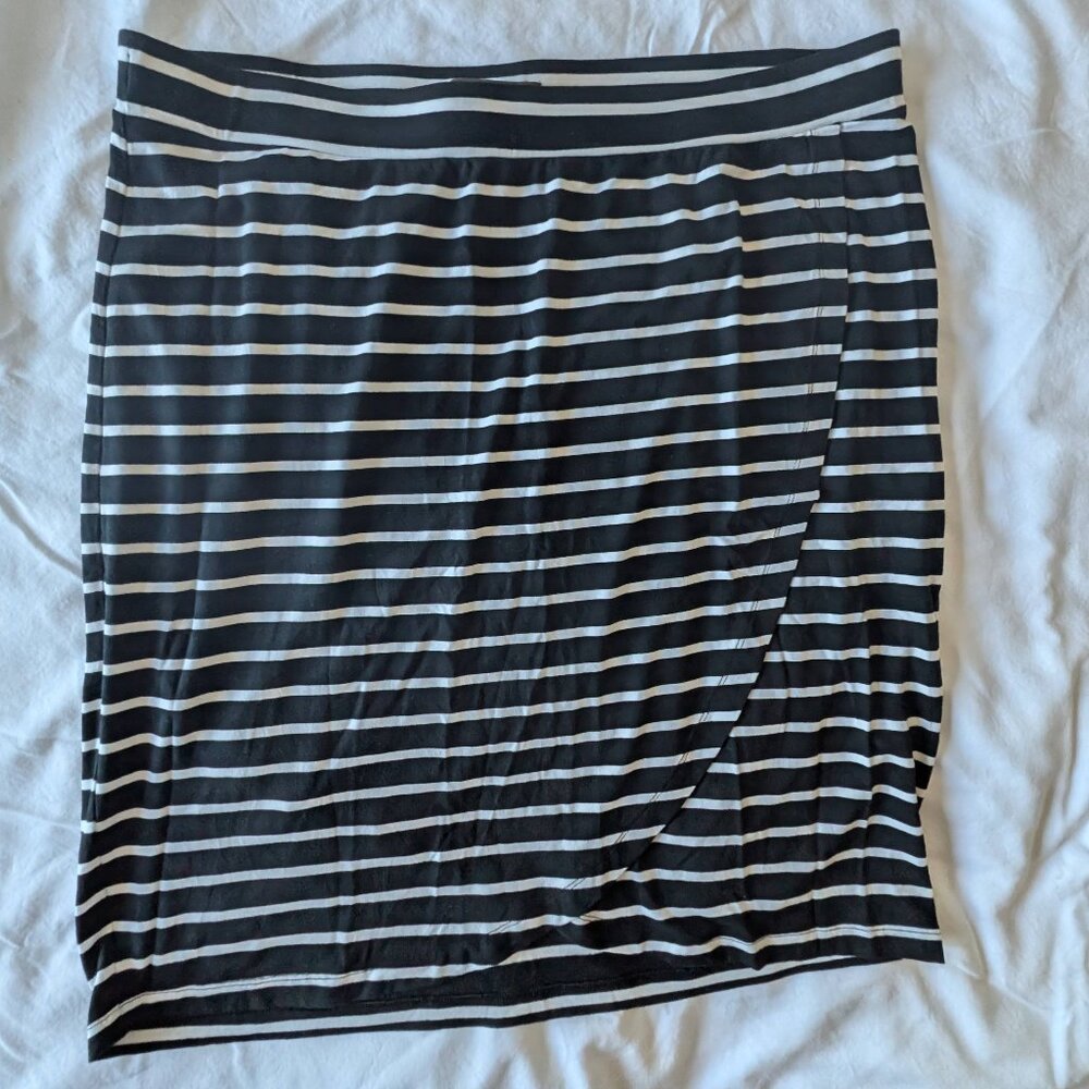 Tommy Bahama Pull-on Knit Skirt - Size L